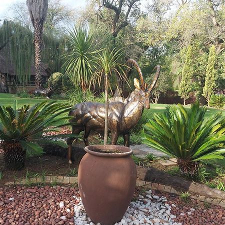 Lalamanzi River Lodge Vanderbijlpark Exteriör bild