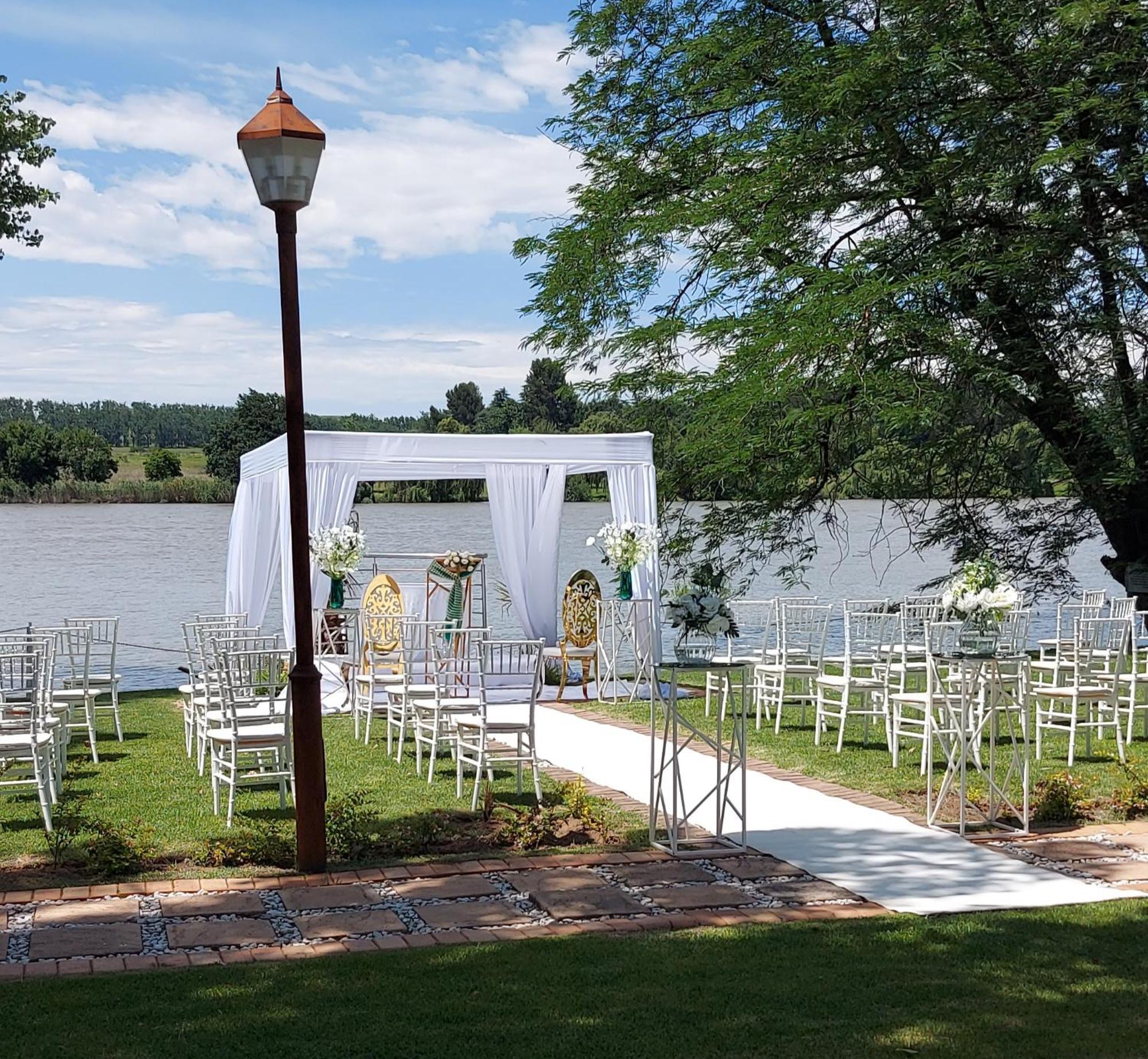 Lalamanzi River Lodge Vanderbijlpark Exteriör bild